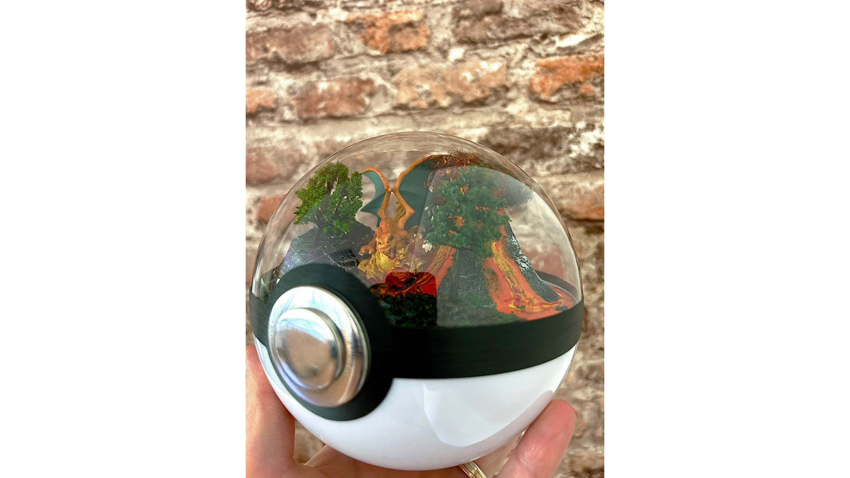 POPZOO Charizard Pokeball, 14 cm, mit Metallständer